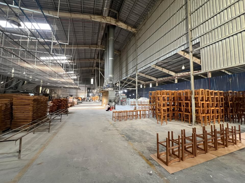 Nhà xưởng cho thuê 2100m² tại Khánh Bình, Tân Uyên - Hệ thống chuyền sơn hiện đại