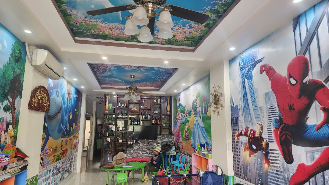 Nhà đẹp 3 tầng đường Khánh Yên, Lào Cai 80m² giá chỉ 2 tỷ - Sẵn sàng vào ở!