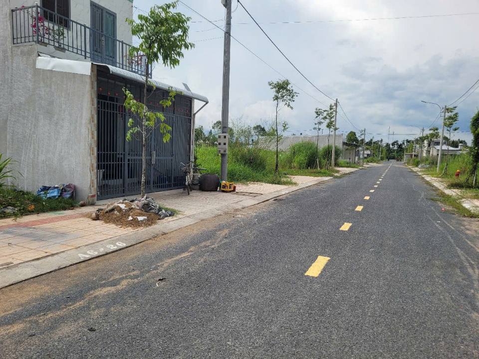 Đất nền Tái Định Cư Tân Phú Thạnh 90m² giá 760 triệu - Sổ đỏ chính chủ sẵn sàng công chứng!