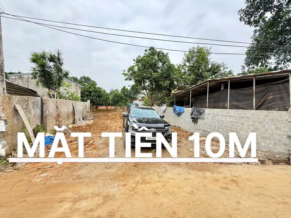 Đất nền Vân Hòa Ba Vì 320m² giá 2 tỷ - Mặt tiền 10m nở hậu hấp dẫn!