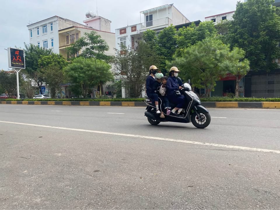 Nhà phố 3 tầng đường Trần Phú, Vĩnh Yên 115m² giá hơn 10 tỷ - Kinh doanh đắc địa!