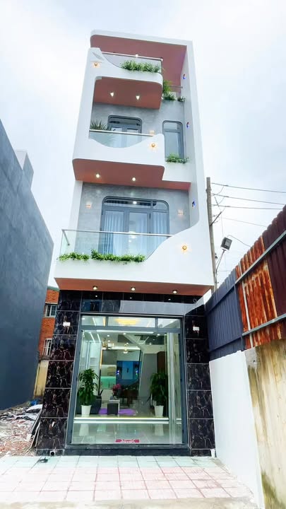 Nhà phố An Phú, Thuận An 76m² giá 5.5 tỷ - Full nội thất, ô tô vào nhà!