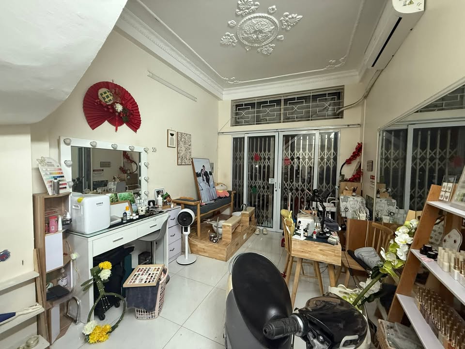 Nhà 5 tầng phố Trường Chinh, 29m² giá 10.6 tỷ - Kinh doanh sầm uất, an ninh tốt!