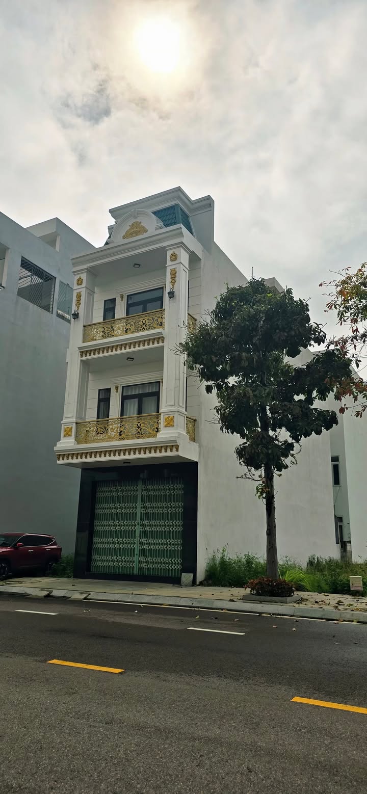 Nhà phố đẹp Khu Biệt thự Đại Phú Gia Quy Nhơn 100m² giá 7 tỷ - Sẵn sàng vào ở!