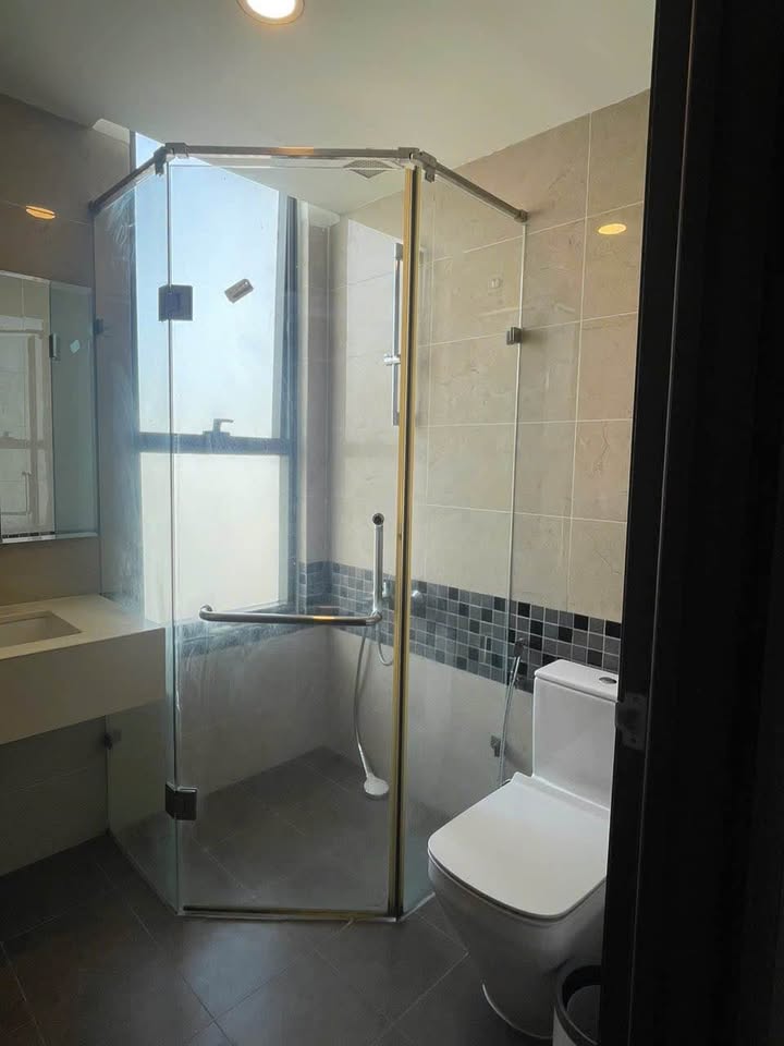 Căn hộ Tresor Quận 4 95m² giá 25 triệu - View thoáng mát, đầy đủ nội thất!