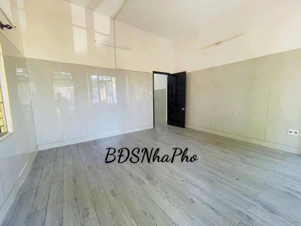 Cho thuê nhà mặt tiền 3 tầng Phước Ninh, Hải Châu - Diện tích 75m², giá 30 triệu/tháng