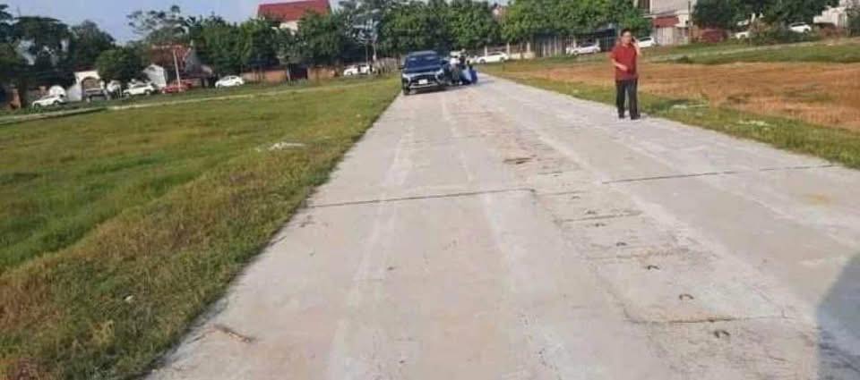 Đất nền Yên Bình Vĩnh Tường 120m² giá chỉ 1.55 tỷ - Sổ hồng chính chủ sẵn sàng giao dịch!