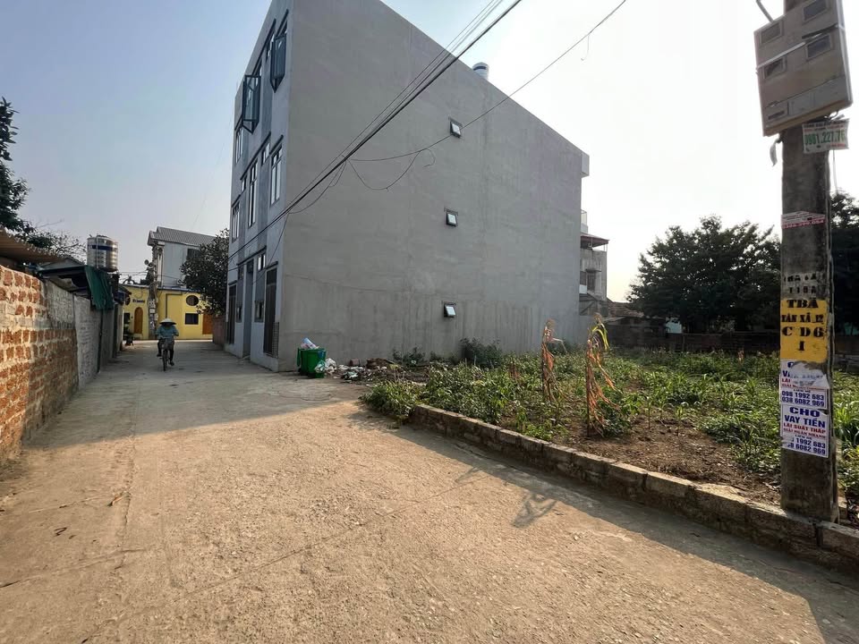 Đất thổ cư Tân Xã 60m² giá 2.5 tỷ - Mặt tiền rộng, vị trí đẹp!