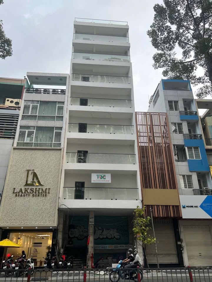 Cho thuê nhà mặt tiền đường 3/2 quận 10 - Diện tích 172m² - Phù hợp mọi mô hình kinh doanh!