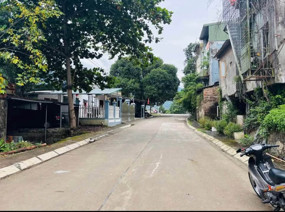 Đất nền đường Sùng Dúng Lù, phường Quang Trung, 210m² - Giá chỉ 4 tỷ!