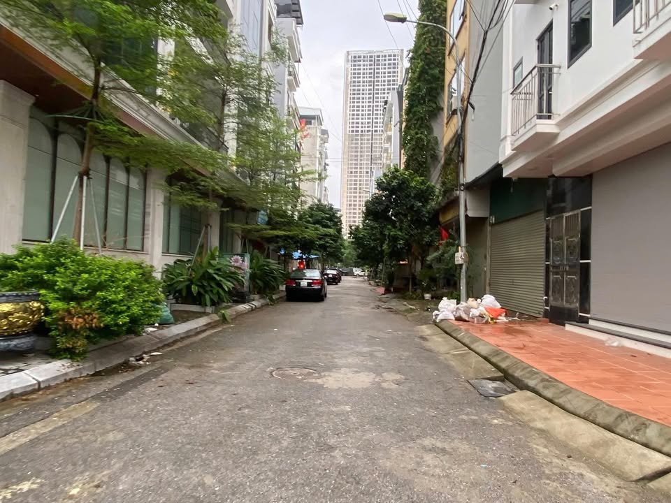 Townhouse Vạn Phúc Hà Đông 195m² giá 30 tỷ - Xây Building cực đẹp!