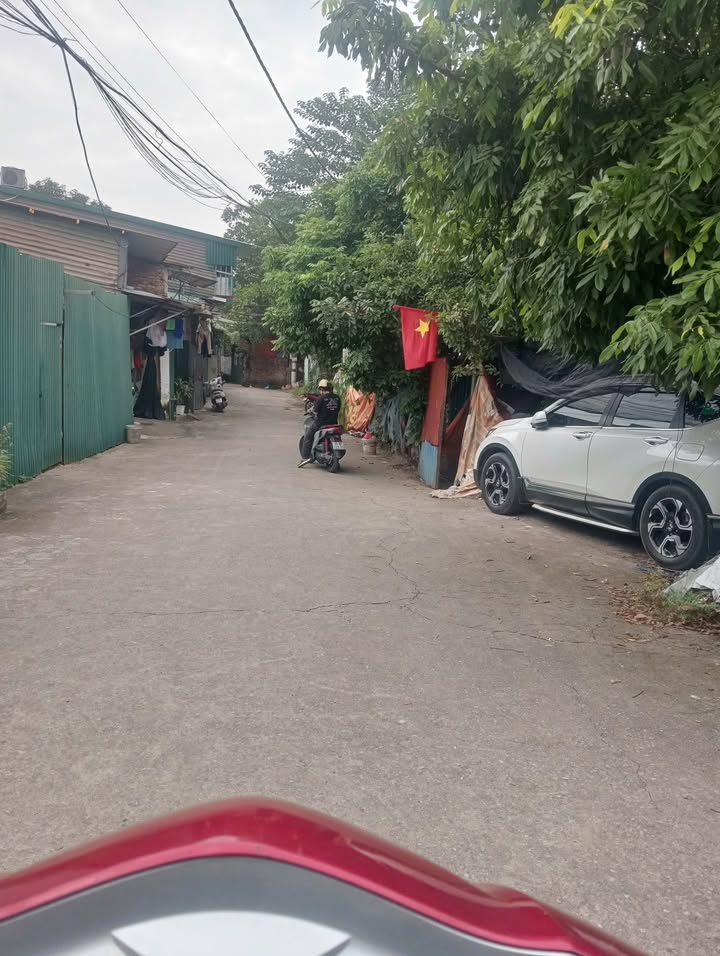 Nhà riêng Lĩnh Nam 42m² giá 1.9 tỷ - Ô tô tránh 5m, gần nhiều tiện ích