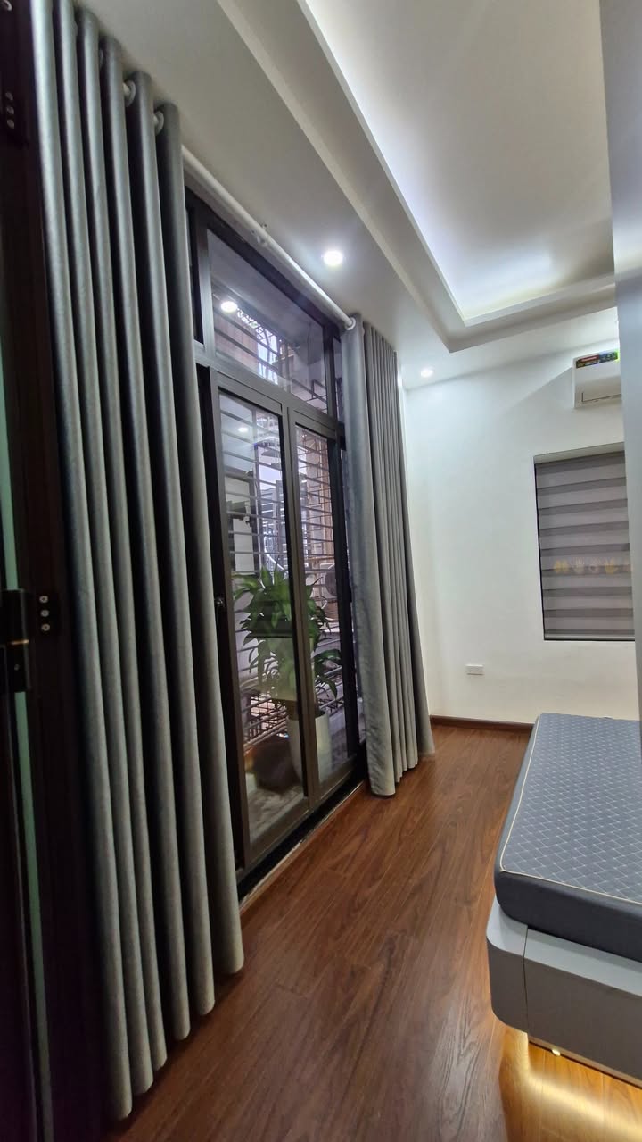 Nhà riêng Đống Đa - Phố Yên Lãng - 24m² giá 6.1 tỷ - Tặng full nội thất!