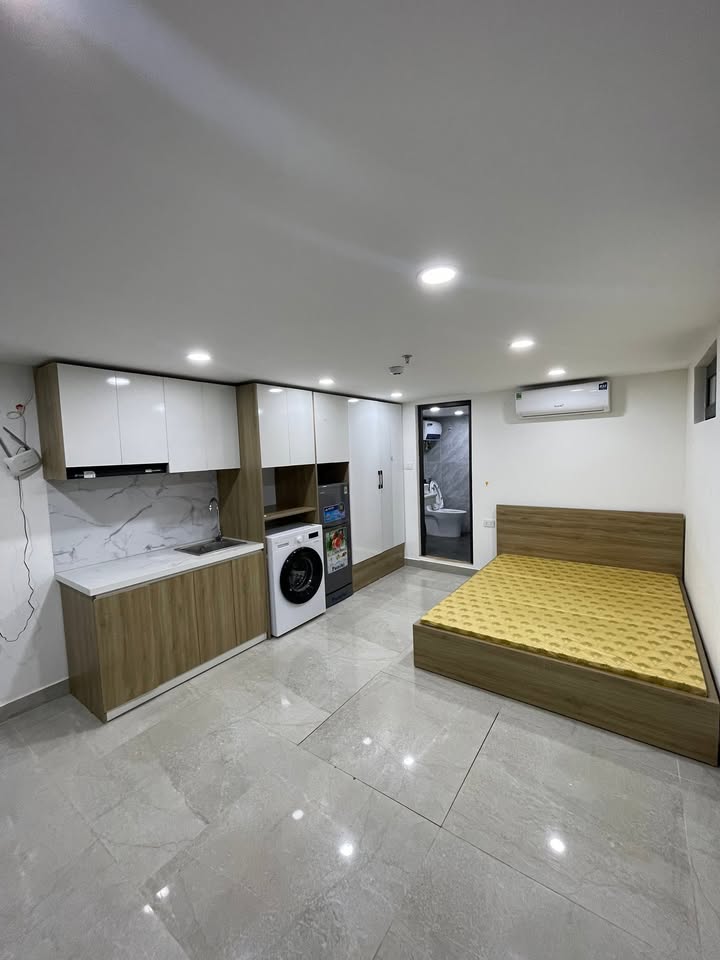 Phòng studio Lạc Long Quân Tây Hồ 30m² giá 4.8 triệu - Đầy đủ nội thất sang trọng!