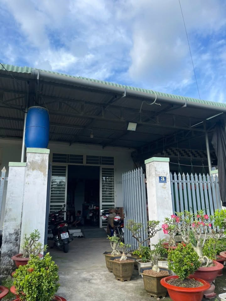 Nhà phố Trường Lộc, Long Hoa 100m² giá 880 triệu - Cơ hội vàng cho bạn!