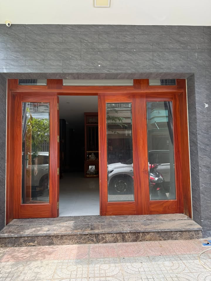 Nhà phố 1 trệt 2 lầu đường Trần Khánh Dư 93m² giá 5.2 tỷ - Chính chủ bán gấp!