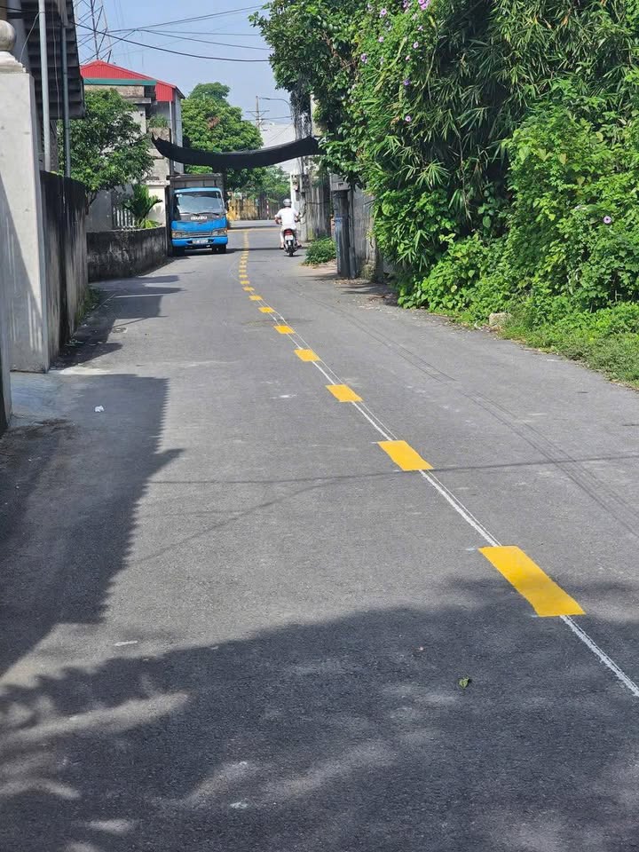 Đất nền Xóm 4 Liêm Chung 83m² giá chỉ 2 tỷ - Đường ô tô tránh nhau!