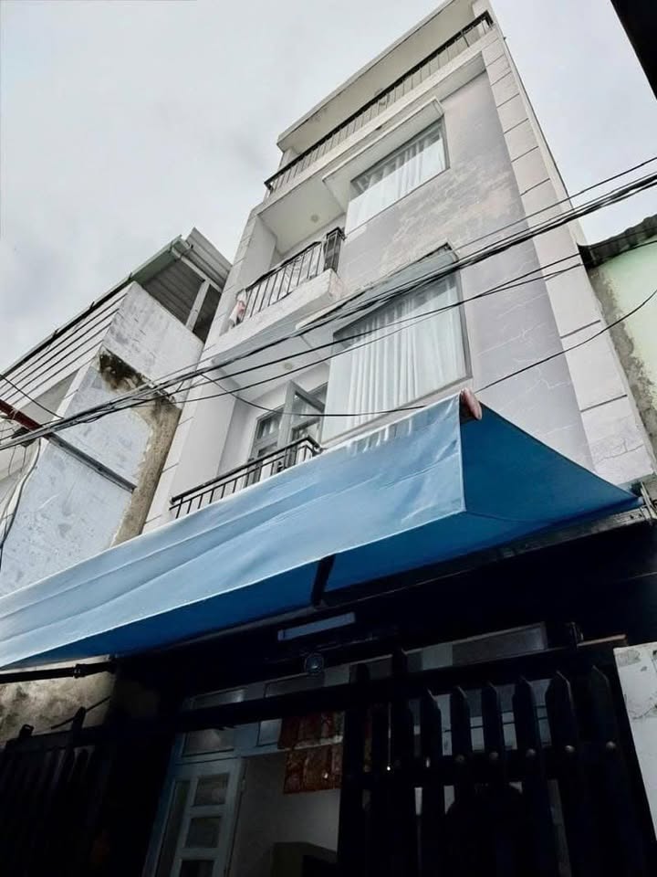 Nhà 4 Tầng Lò Gốm, Quận 6 - 31m² giá chỉ 4.7 tỷ - Sổ hồng chính chủ!