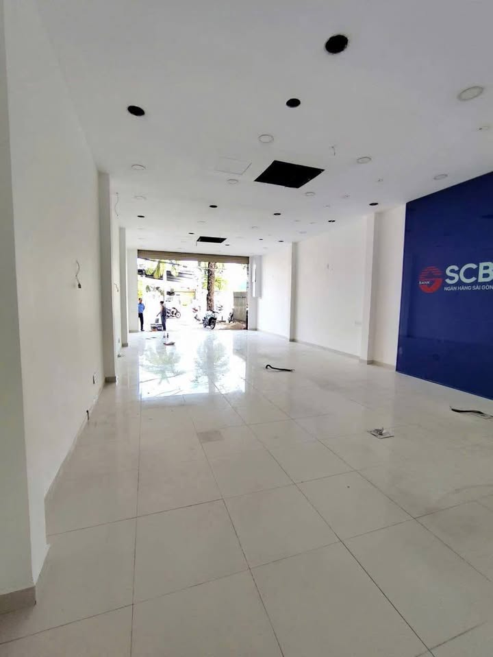 Nhà mặt tiền đường 3/2, Ninh Kiều, Cần Thơ 180m² giá 45 triệu - Thích hợp làm văn phòng, spa