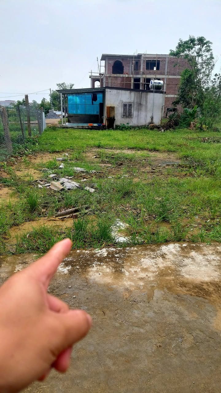 Đất nền Vinh 117m² giá 2.2 tỷ - Sổ đỏ chính chủ, vị trí đắc địa!