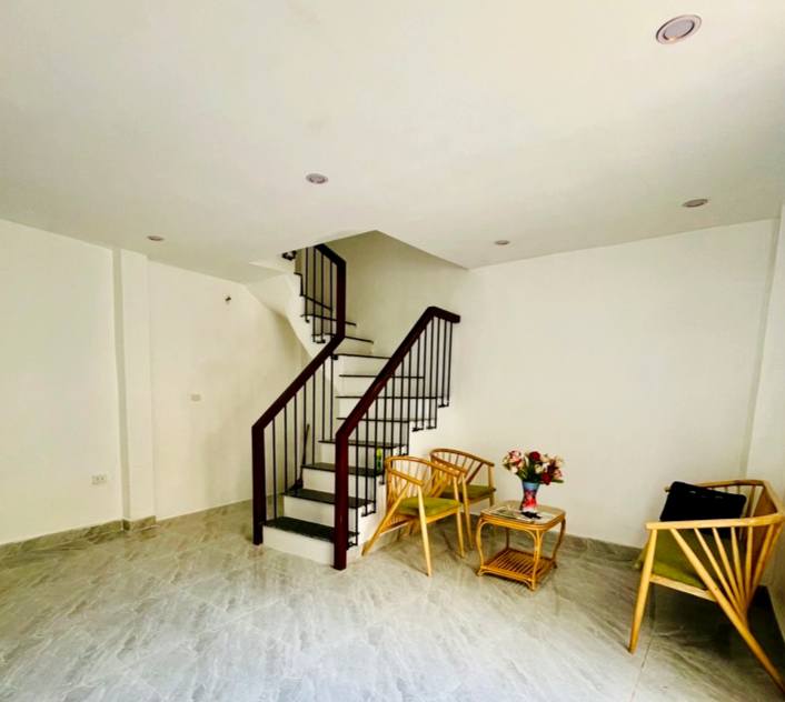 Nhà phố Yên Viên, Gia Lâm 35m² giá 3.85 tỷ - Thiết kế thoáng đãng, nhiều ánh sáng!