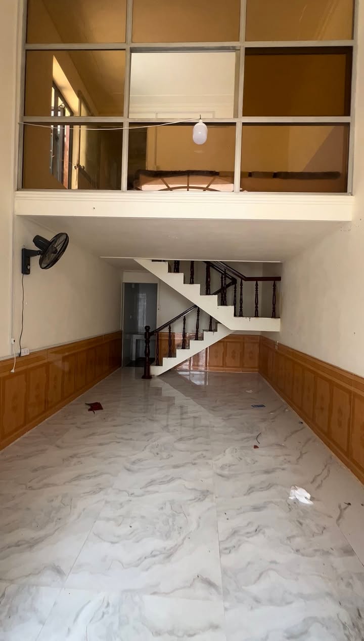 Nhà cho thuê mặt đường EC Hùng Thắng, Bãi Cháy, Hạ Long - Giá 6 triệu/tháng, thuận tiện kinh doanh!