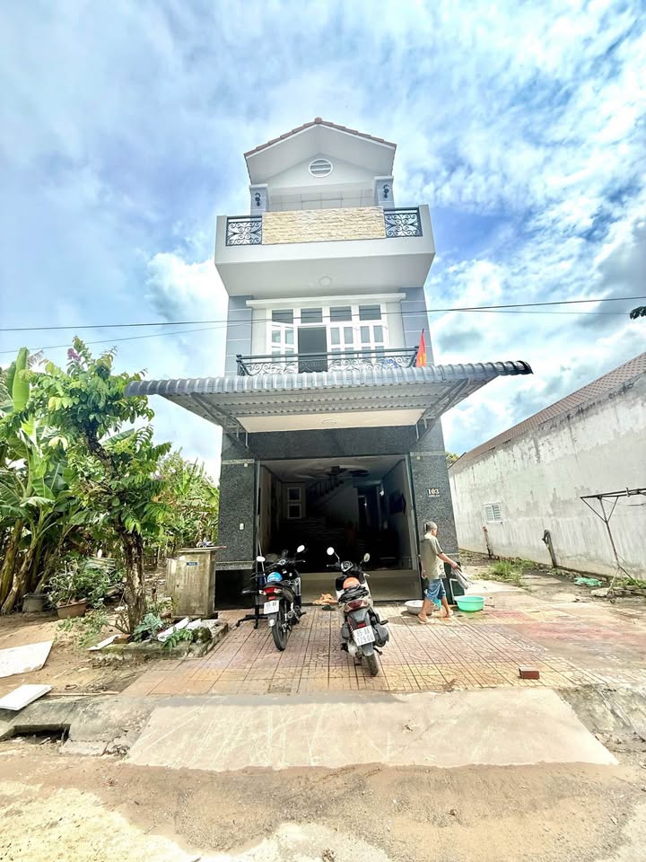 Nhà cho thuê 3 tầng KDC Phú An, Cái Răng, Cần Thơ - Giá chỉ 12 triệu/tháng!