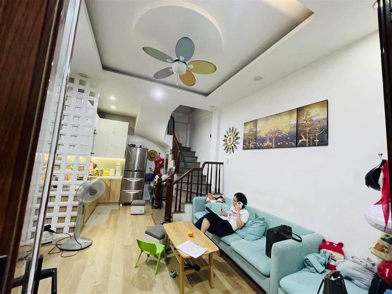 Nhà ngõ 195 Trần Cung, 37m², giá 7.3 tỷ - Thiết kế đẹp, sổ đỏ chính chủ!