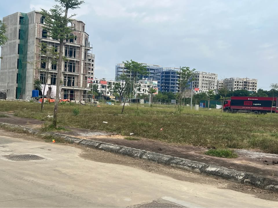 Nhà lô góc 3 tầng Tiến Thắng 113m² giá 4.469 tỷ - View cánh đồng tuyệt đẹp!