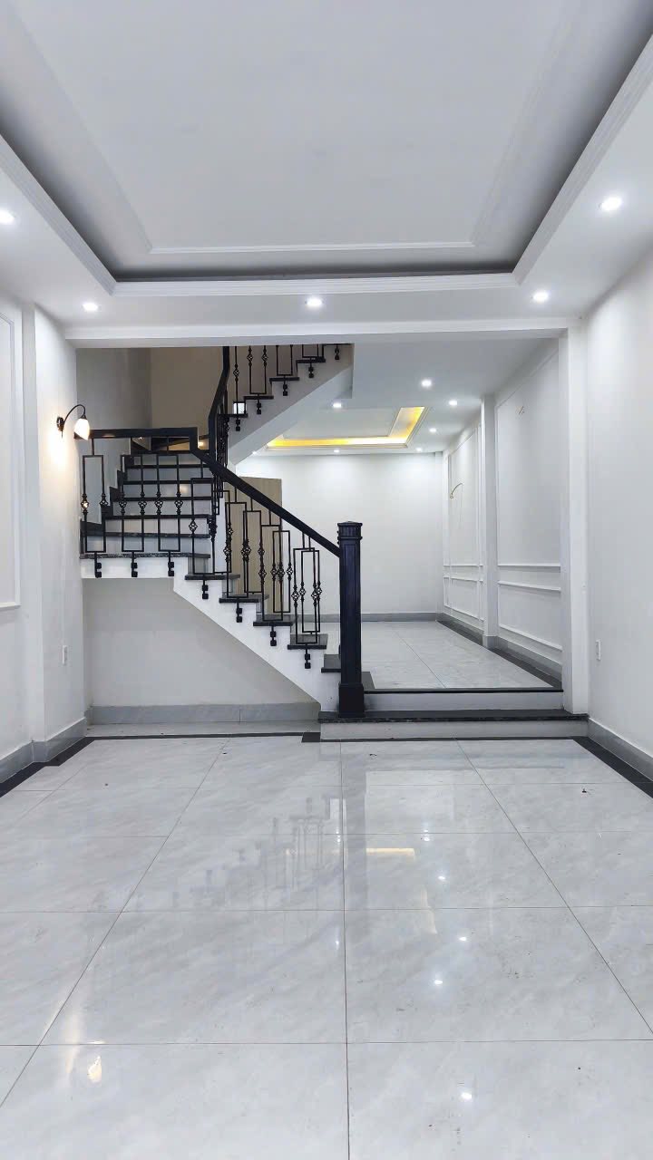 Nhà 3 tầng Trần Thành Ngọ, Kiến An, Hải Phòng 58m² giá 3.1 tỷ - Ô tô vào tận nhà!