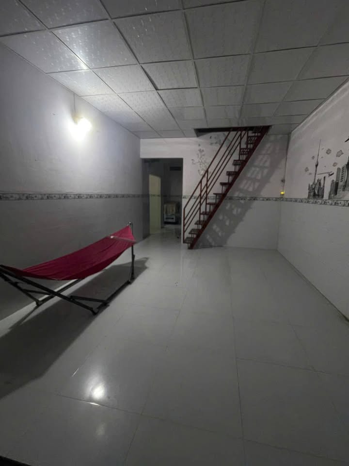 Nhà riêng khu phố Xuân Ninh, Cam Ranh 124.5m² giá chỉ 2 tỷ - Dân cư sầm uất, tiện nghi đầy đủ!