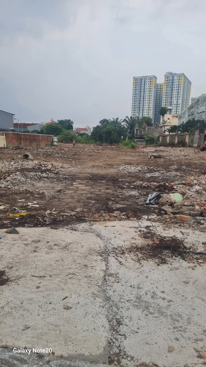 Đất mặt tiền đường MPTV Dĩ An 5000m² giá 135 tỷ - Cơ hội đầu tư tuyệt vời!