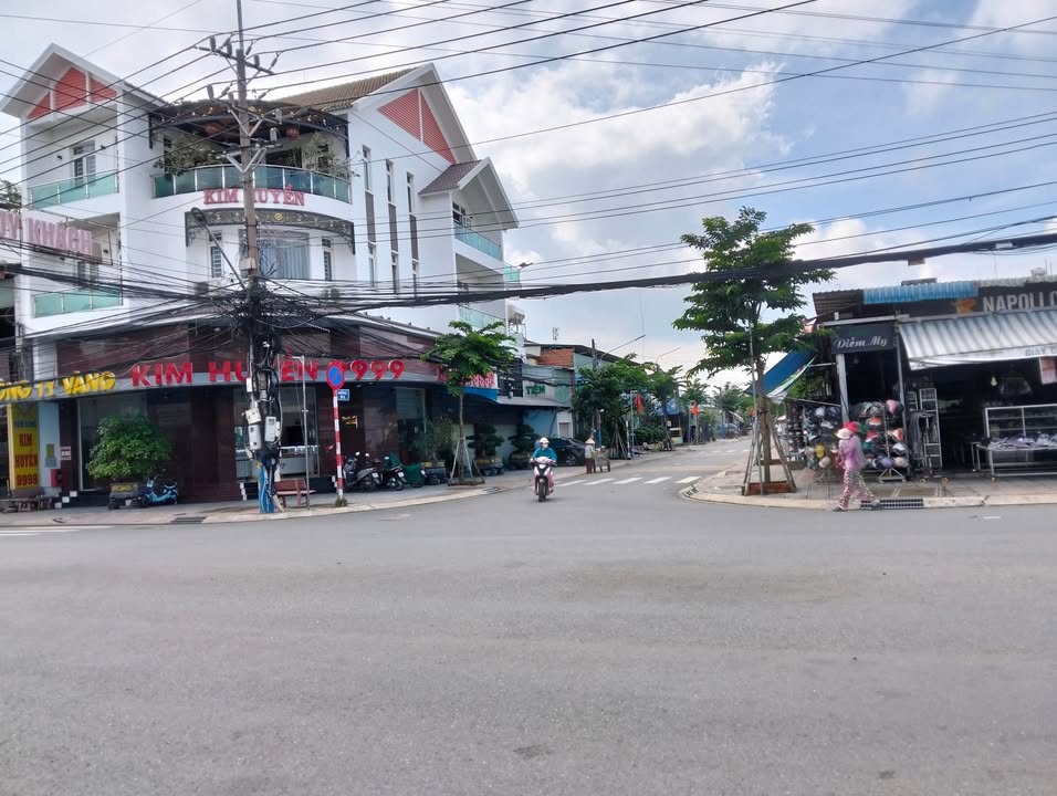 Nhà mặt tiền 210m² phường An Phú, Thuận An chỉ 4 tỷ - Đang kinh doanh ổn định!