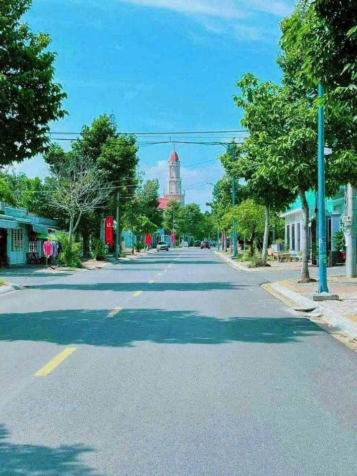 Nhà phố Long Điền, Long Đất 164m² giá 2.35 tỷ - Kinh doanh thuận lợi!