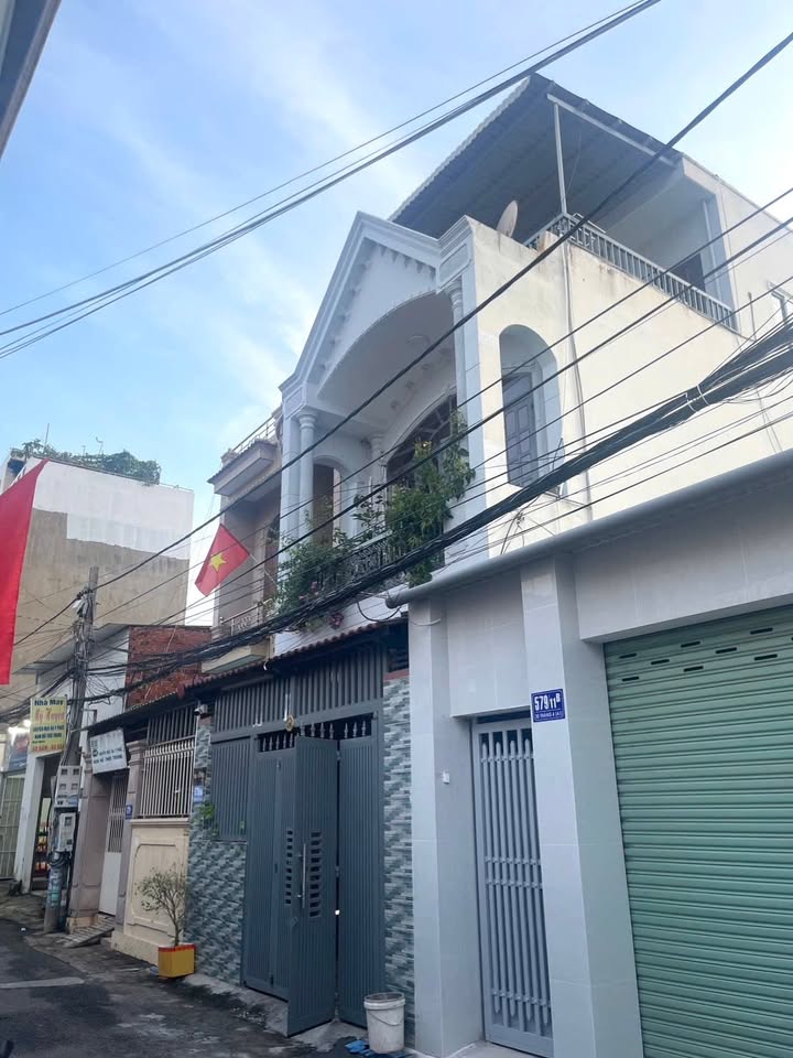 Nhà phố 1 trệt 2 lầu hẻm ô tô 579 đường 30/4, Vũng Tàu - Giá 6.6 tỷ thương lượng!