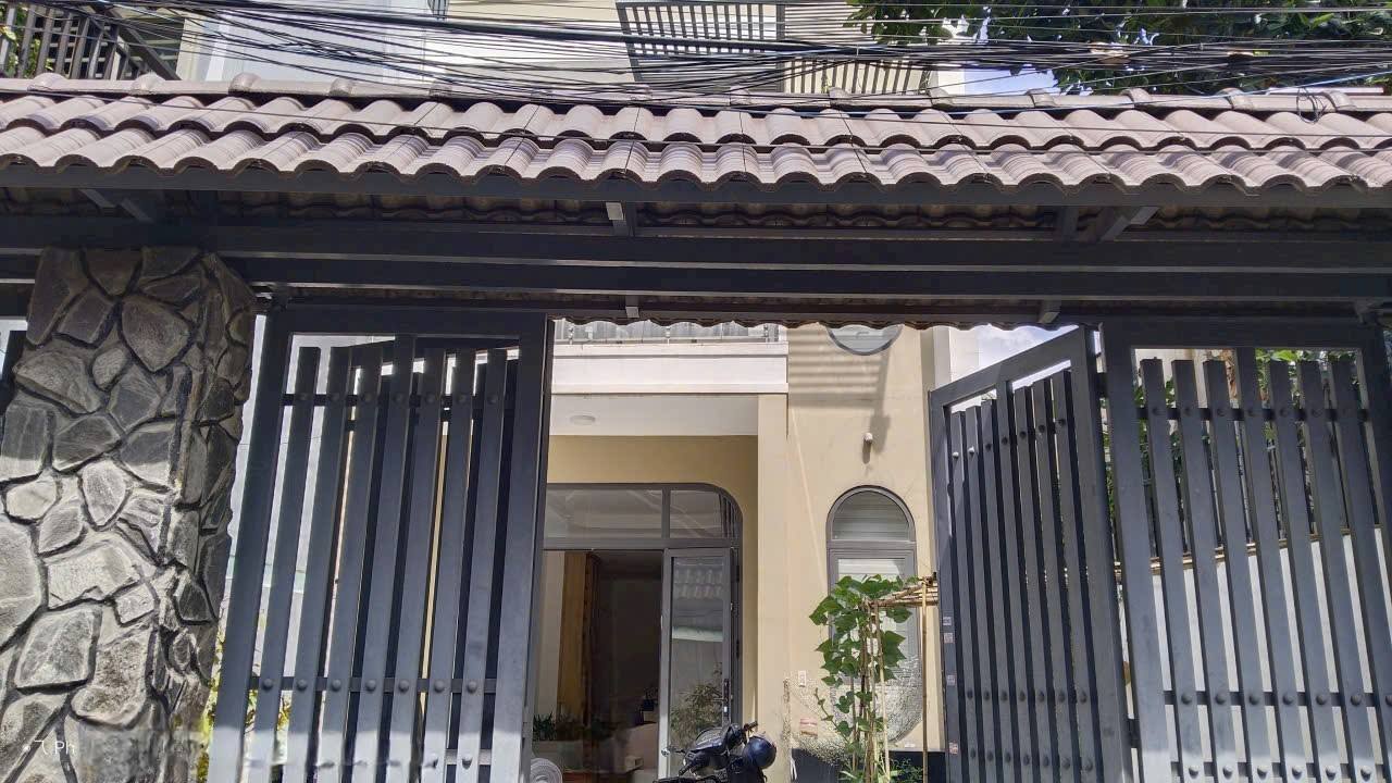 Bán nhà phường Tân Thới Nhất, quận 12, 114m² giá 6 tỷ - Vị trí sầm uất, tiện kinh doanh!