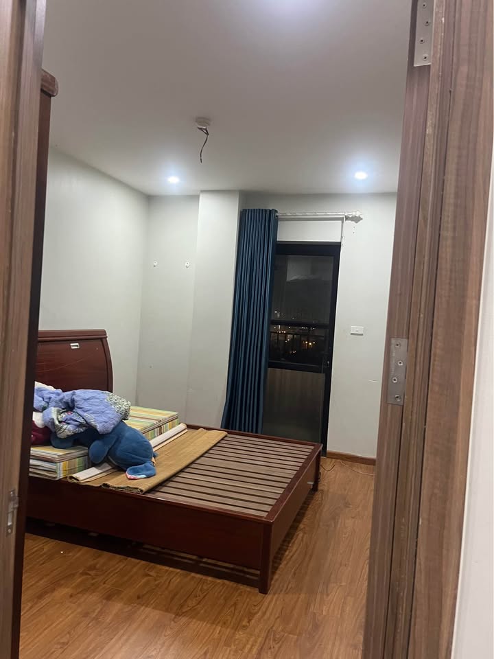 Chung cư Cán bộ Trung ương Đảng tại Sài Đồng 2PN, giá 7 triệu/tháng - An ninh và tiện ích đầy đủ!