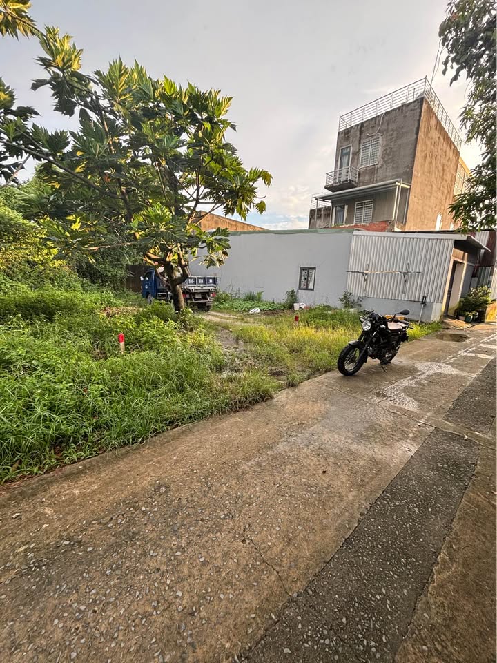 Đất thổ cư Tân Hiệp Hóc Môn 90m² giá 2.68 tỷ - Đường xe tải, dân cư đông đúc!