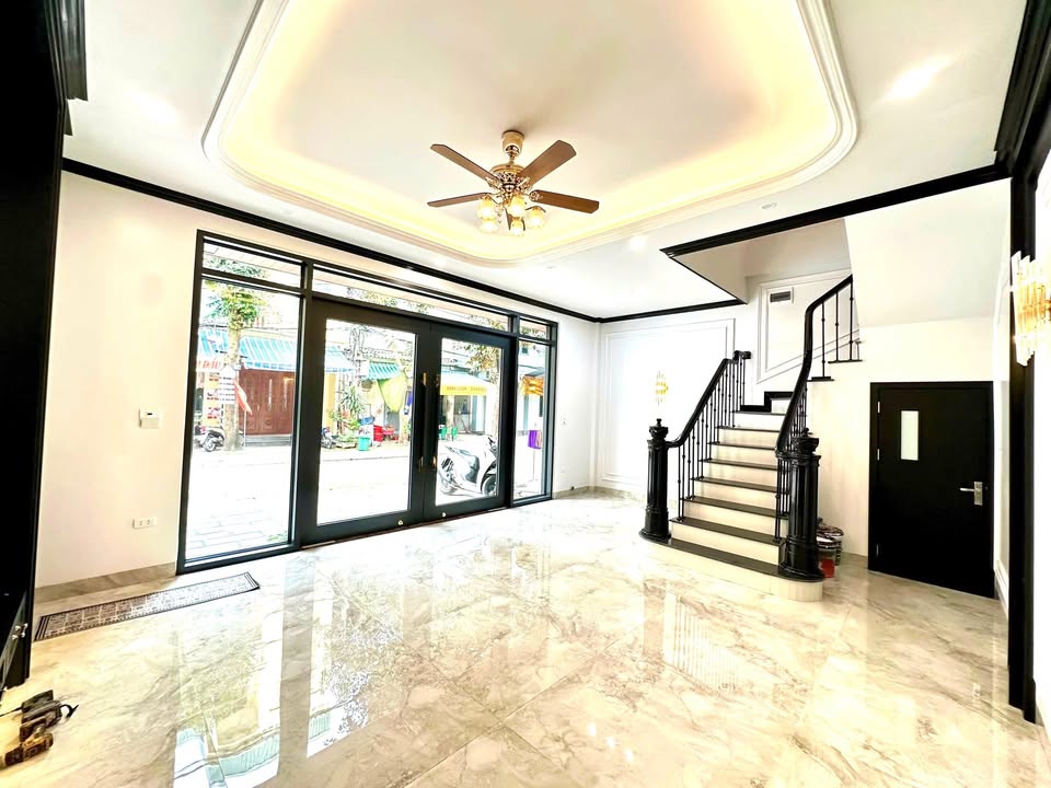 Nhà đẹp Nam Ngạn - Thanh Hóa 40m² giá 5.2 tỷ - Hoàn thiện cao cấp, kinh doanh thuận lợi!