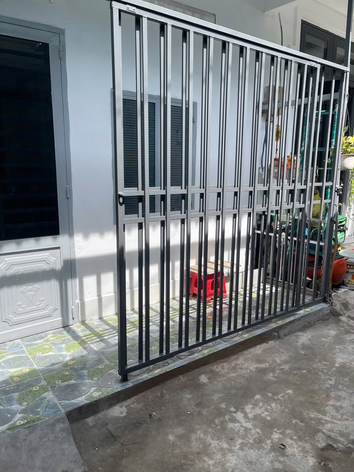 Nhà nguyên căn cho thuê đường 185, phường Long Bình, quận 9 - Tân trang mới, giá chỉ 5 triệu!