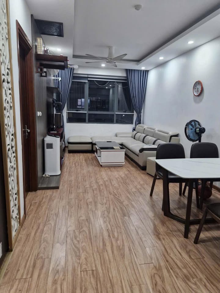 Căn hộ 2 phòng ngủ tại chung cư Thái Hà BCA, 73m² giá 7 tỷ - Nội thất đầy đủ, view thoáng!