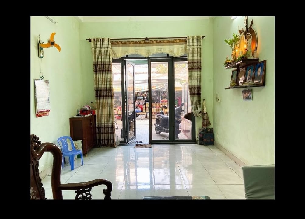 Nhà 2 tầng Nguyễn Trãi Dĩ An 60m² giá 2.7 tỷ - Cơ hội sở hữu ngay!