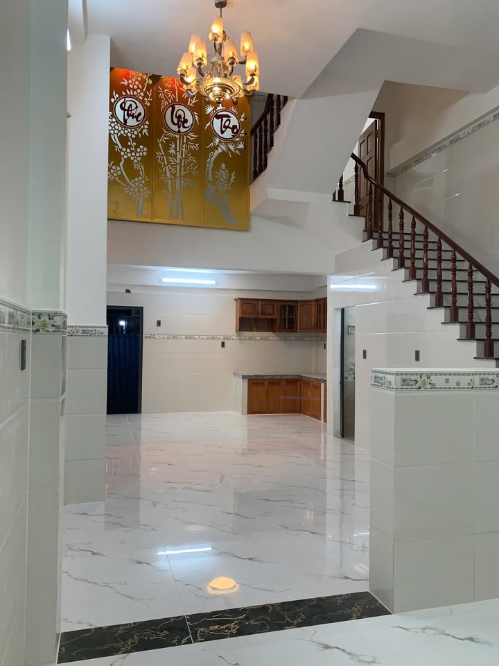 Nhà 2 tầng Bình Hòa 90m² giá 3.5 tỷ - Sổ hồng riêng, khu an ninh tốt!