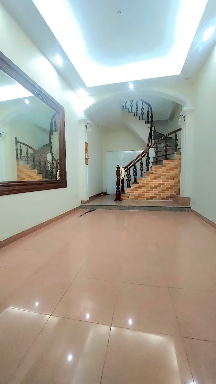 Nhà phố Trần Hưng Đạo, Hai Bà Trưng 24m² giá 7.7 tỷ - Đẹp như mới, vị trí đắc địa!