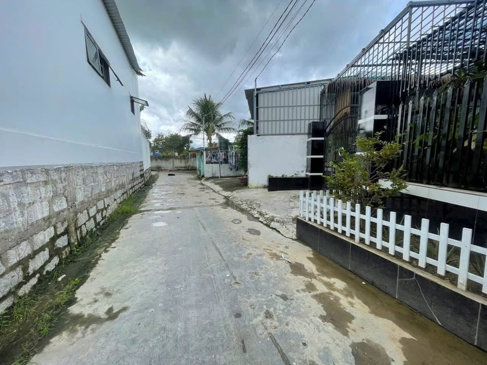 Đất nền Diên Phú 150m² giá 1.29 tỷ - Vị trí đắc địa gần chợ và trường học!