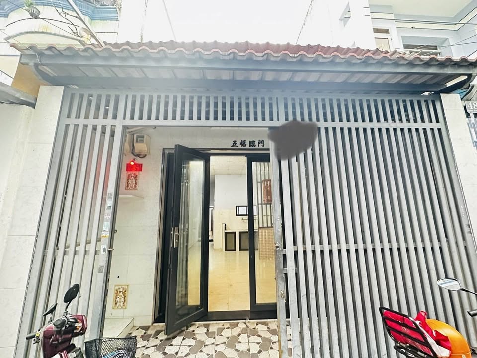 Nhà phố Bình Đông, Quận 8 - 73m² giá 4 tỷ - Tiện xây mới ngay!