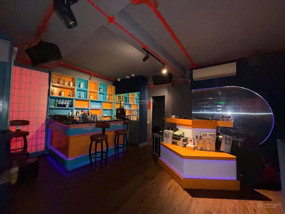 Nhà cho thuê nguyên căn tại Ngô Văn Năm, quận 1 - Vị trí đắc địa cho kinh doanh!