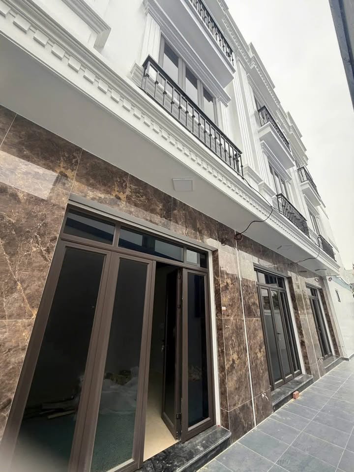 Bán nhà 3,5 tầng đường Trần Nhân Tông, Kiến An - 42m² giá 2.5 tỷ, chính chủ!