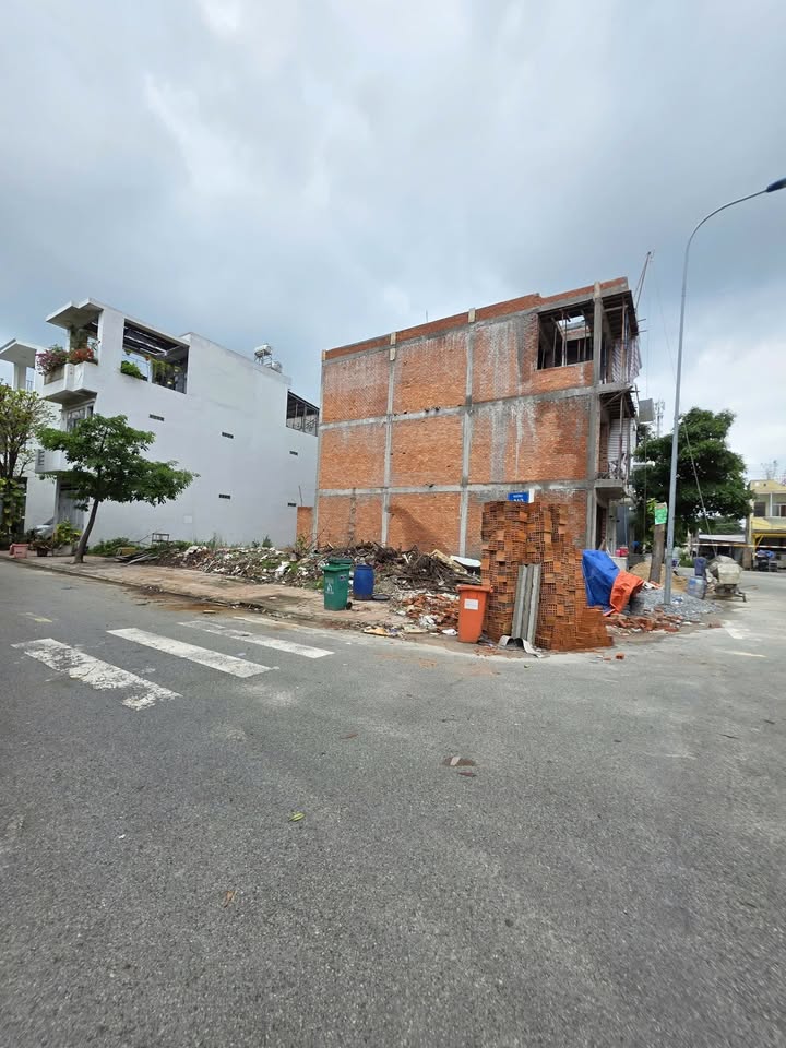 Bán đất Bình Chuẩn 72m² giá 4.05 tỷ - Lô góc 2 mặt tiền, đường chính