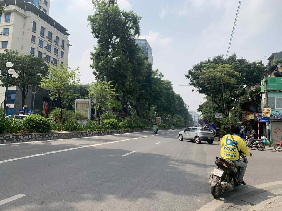 Cửa hàng mặt phố Giảng Võ 50m² giá 22 triệu - Vị trí đắc địa cho kinh doanh!